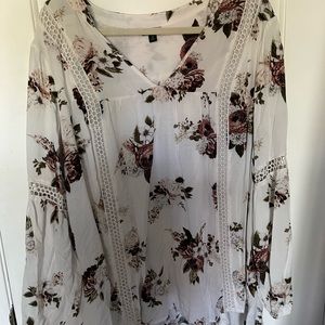 Torrid Floral Rayon Long Sleeve Blouse (Size 3; 22/24)